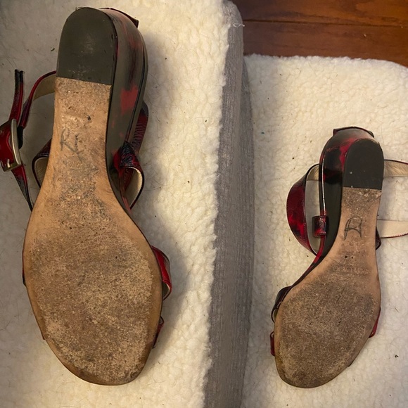 Jimmy Choo genuine leather Size 37 strap peep-town wedge sandal / black and red - Picture 4 of 5